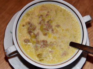 Käse Lauch Suppe mit Hackfleisch – auch toll für Gäste